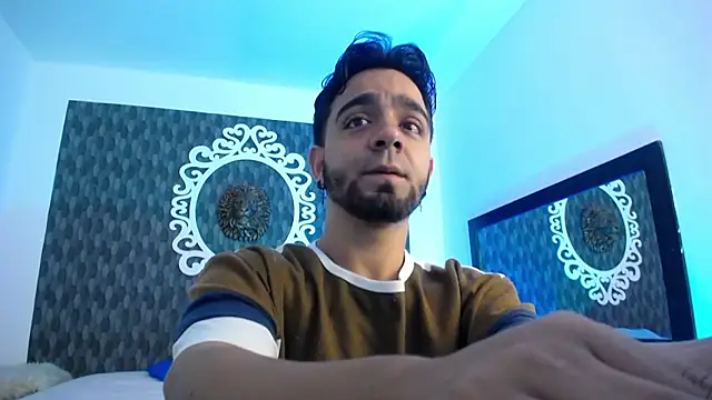 Dereck Jhonsonn online show from November 14, 2025, 7:50 pm