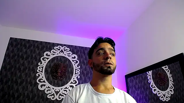 Dereck Jhonsonn online show from November 10, 2025, 8:03 pm