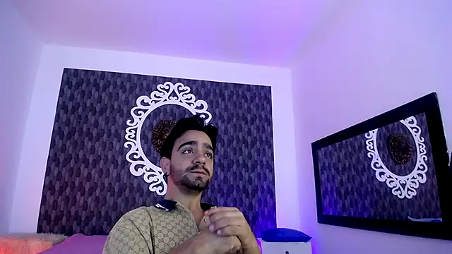 Dereck Jhonsonn online show from November 29, 2025, 12:38 pm