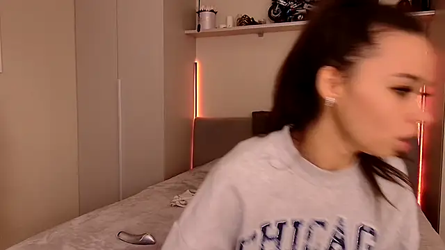 Snapshot of Hot-therapy4u chatting on November 17, 2025, 3:49 pm Hot-therapy4u online show from November 17, 2025, 3:49 pm