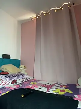 Snapshot of Melody_Spencer26 chatting on February 19, 2026, 5:43 pm Melody Spencer26 online show from February 19, 2026, 5:43 pm