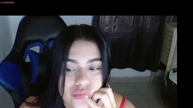 Alexita2121 online show from December 1, 2025, 2:18 pm