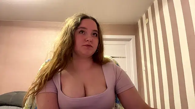 Snapshot of BabyBlissxx chatting on April 7, 2026, 9:38 pm BabyBlissxx online show from April 7, 2026, 9:38 pm