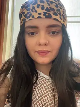 candicewest  online show from December 21, 2025, 3:25 pm