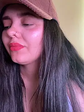 candicewest  online show from May 28, 2026, 5:19 pm