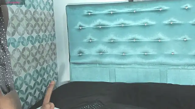 Tamaramilleer online show from March 19, 2026, 4:01 am