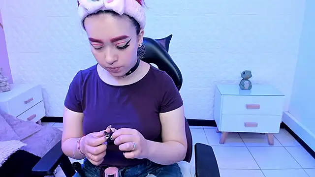 Dakkotta   online show from November 12, 2025, 2:21 pm