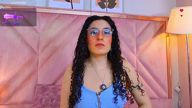 DemiJones  online show from May 21, 2026, 5:16 am