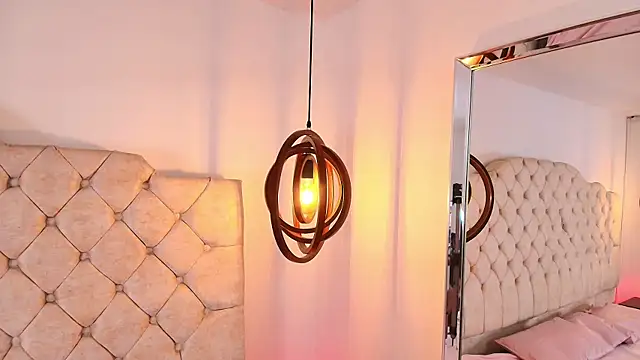 Chloejonson online show from November 12, 2025, 3:54 am