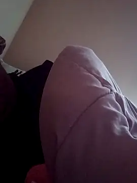 Babygir85 online show from April 7, 2026, 10:00 pm