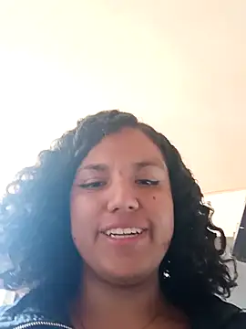 Snapshot of iriss_05 chatting on November 23, 2025, 1:21 pm iriss 05 online show from November 23, 2025, 1:21 pm