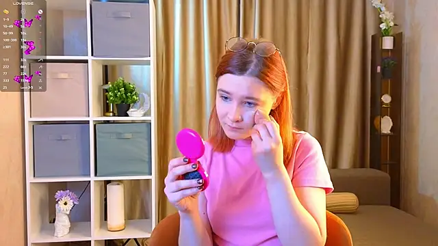 Snapshot of VernonSierras chatting on November 18, 2025, 3:21 am VernonSierras online show from November 18, 2025, 3:21 am