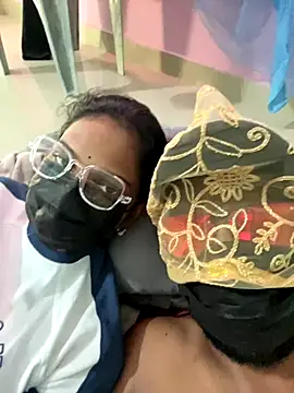 Snapshot of leenaboy@xh chatting on November 13, 2025, 9:02 am leenaboyxh online show from November 13, 2025, 9:02 am