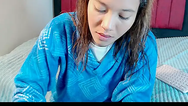 Snapshot of AMARYXS chatting on November 28, 2025, 10:37 am AMARYXS online show from November 28, 2025, 10:37 am