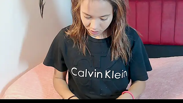 Snapshot of AMARYXS chatting on November 25, 2025, 10:37 am AMARYXS online show from November 25, 2025, 10:37 am