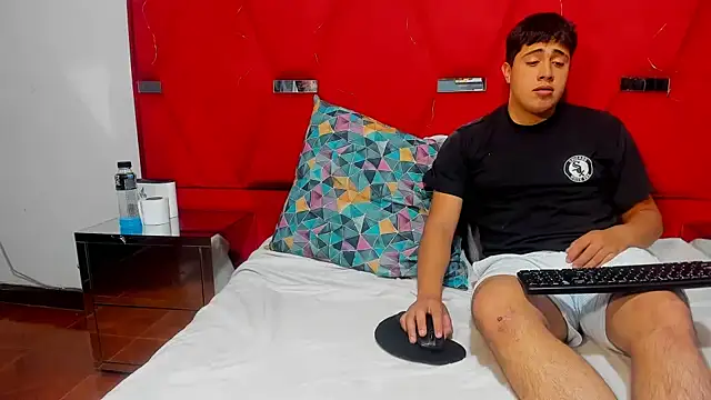 Emmaanddarling online show from December 22, 2025, 3:12 pm