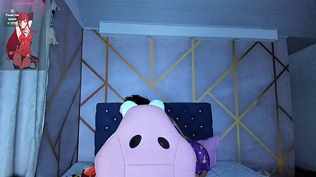  vaiolet owo online show from February 26, 2026, 5:40 am