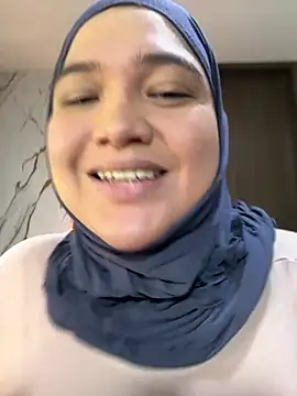 Snapshot of sweetmuslim01 chatting on June 21, 2026, 12:38 am sweetmuslim01 online show from June 21, 2026, 12:38 am