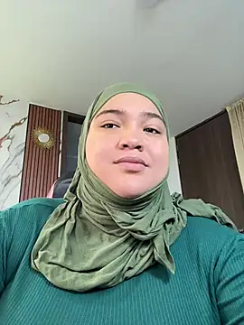 Snapshot of sweetmuslim01 chatting on July 4, 2026, 6:12 pm sweetmuslim01 online show from July 4, 2026, 6:12 pm