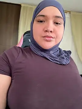 Snapshot of sweetmuslim01 chatting on August 2, 2026, 9:12 pm sweetmuslim01 online show from August 2, 2026, 9:12 pm