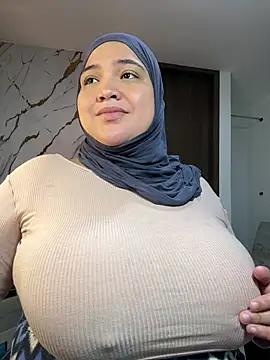 Snapshot of sweetmuslim01 chatting on June 25, 2026, 5:12 am sweetmuslim01 online show from June 25, 2026, 5:12 am