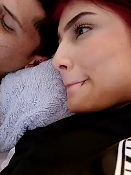 jov and thomas online show from November 29, 2025, 4:56 am