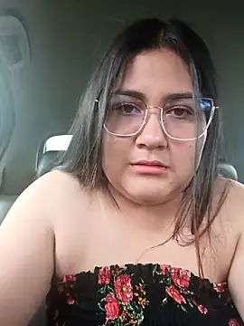  mari lunna  online show from November 23, 2025, 5:34 pm