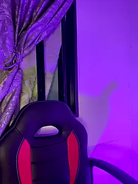 Snapshot of VIOLET_EF chatting on November 21, 2025, 3:05 am VIOLET EF online show from November 21, 2025, 3:05 am