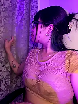 Snapshot of VIOLET_EF chatting on November 13, 2025, 6:06 am VIOLET EF online show from November 13, 2025, 6:06 am