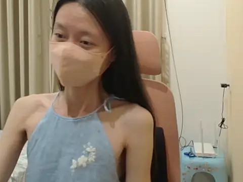 Lil-Cherries online show from March 14, 2026, 10:27 pm