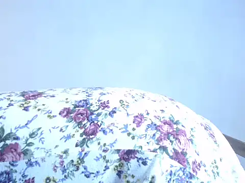 Snapshot of SilverDiva564 chatting on November 18, 2025, 6:39 am SilverDiva564 online show from November 18, 2025, 6:39 am