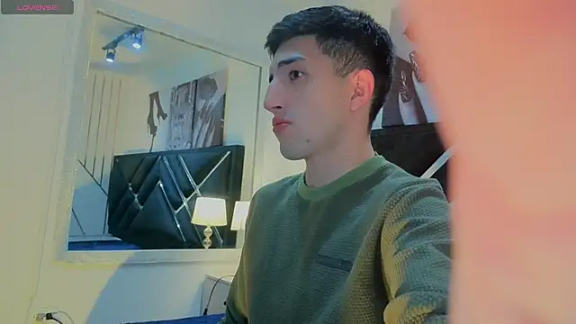 Snapshot of Un_Sluttyy chatting on May 20, 2026, 11:40 am Un Sluttyy online show from May 20, 2026, 11:40 am
