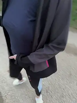 Snapshot of roroandjujuLoveX chatting on February 24, 2026, 5:25 pm roroandjujuLoveX online show from February 24, 2026, 5:25 pm