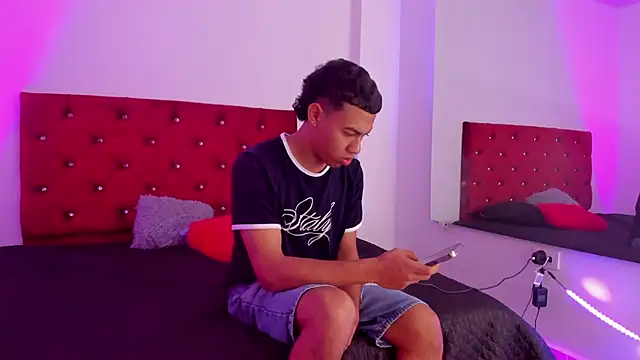 Snapshot of King_Ares1 chatting on November 17, 2025, 7:40 pm King Ares1 online show from November 17, 2025, 7:40 pm