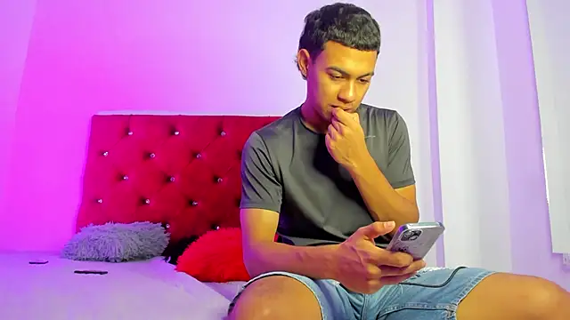 Snapshot of King_Ares1 chatting on November 30, 2025, 5:36 pm King Ares1 online show from November 30, 2025, 5:36 pm