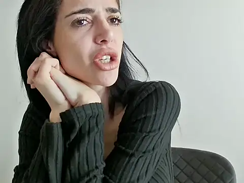 Snapshot of gloriyapg chatting on November 23, 2025, 9:41 am gloriyapg online show from November 23, 2025, 9:41 am