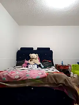 themorenofit08 online show from April 7, 2026, 5:48 pm