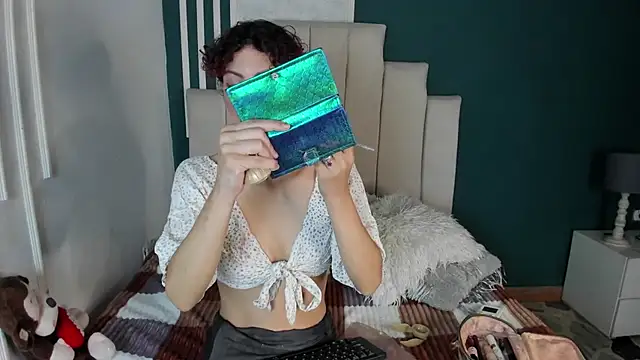 AliceMadnes online show from November 26, 2025, 3:17 am