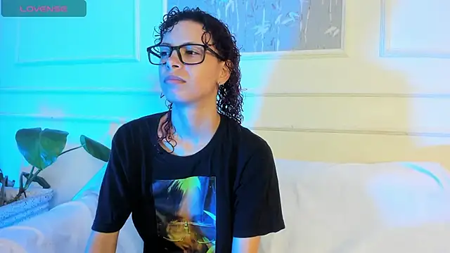 AliceMadnes online show from March 29, 2026, 2:30 pm