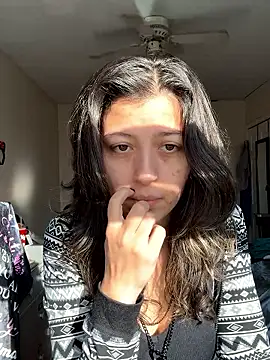 Snapshot of SaintNina chatting on December 1, 2025, 6:42 pm SaintNina online show from December 1, 2025, 6:42 pm