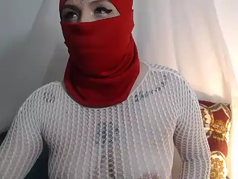 Lailahadi online show from November 18, 2025, 9:51 pm