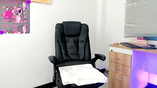 Krykz  online show from November 26, 2025, 1:33 pm