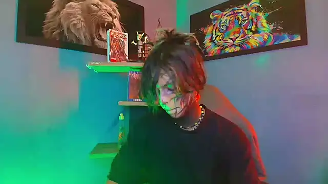 luxiel  online show from February 6, 2026, 10:28 pm