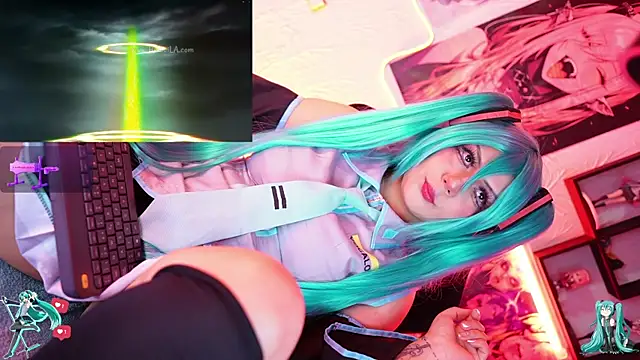 Snapshot of Noha-- chatting on November 18, 2025, 11:46 am Noha-- online show from November 18, 2025, 11:46 am