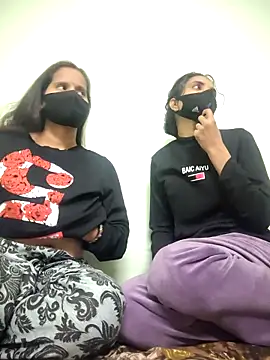 Snapshot of Hot--sexyGirl chatting on December 4, 2025, 8:46 am Hot--sexyGirl online show from December 4, 2025, 8:46 am