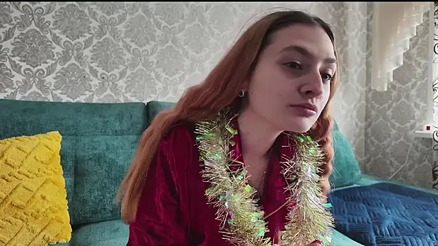 SweetLiaison online show from December 16, 2025, 9:13 am