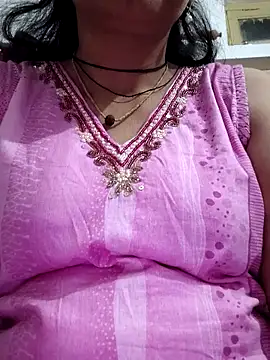 Snapshot of Piya_Bakshi chatting on April 28, 2026, 2:43 pm Piya Bakshi online show from April 28, 2026, 2:43 pm