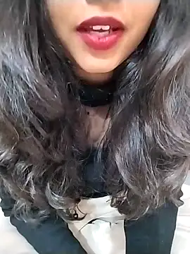 Sexy Divya   online show from December 5, 2025, 6:45 am