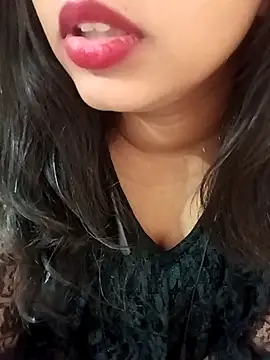 Sexy Divya   online show from November 29, 2025, 5:07 am