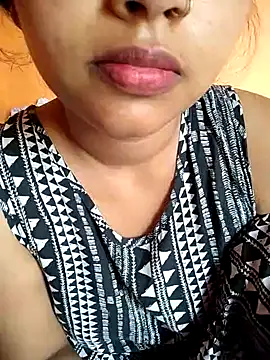 Sexy Divya   online show from June 22, 2026, 1:22 am